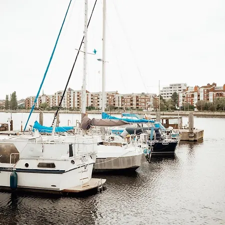 Midterm Zentral Smarttv Hell & Gemuetlich Min 14 Naechte * ווילהלמסהאבן